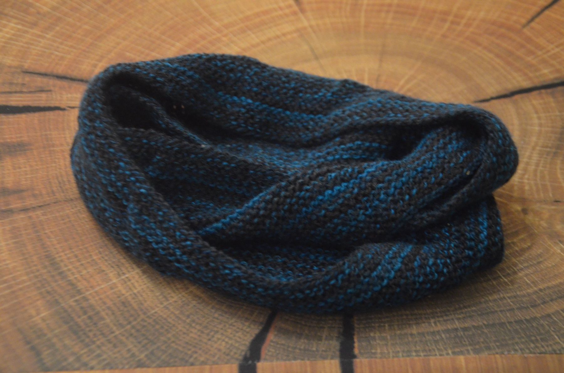 Foulard & Sciarpe: ECHARPE LOOM HANDARBEIT – Usato da Chiasso venduto da Dolly015