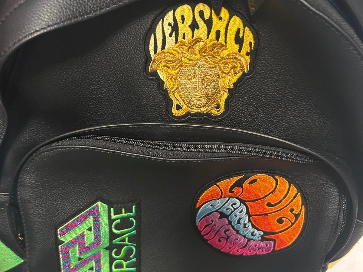 Versace Sacs: Versace leather backpack new – D'occasion à Adliswil par ale_dv2q 5