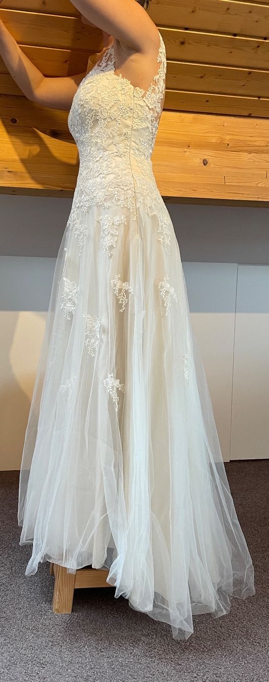 Vestiti: Hochzeitskleid Grösse 38 – Usato da Sarmenstorf venduto da jani91 2