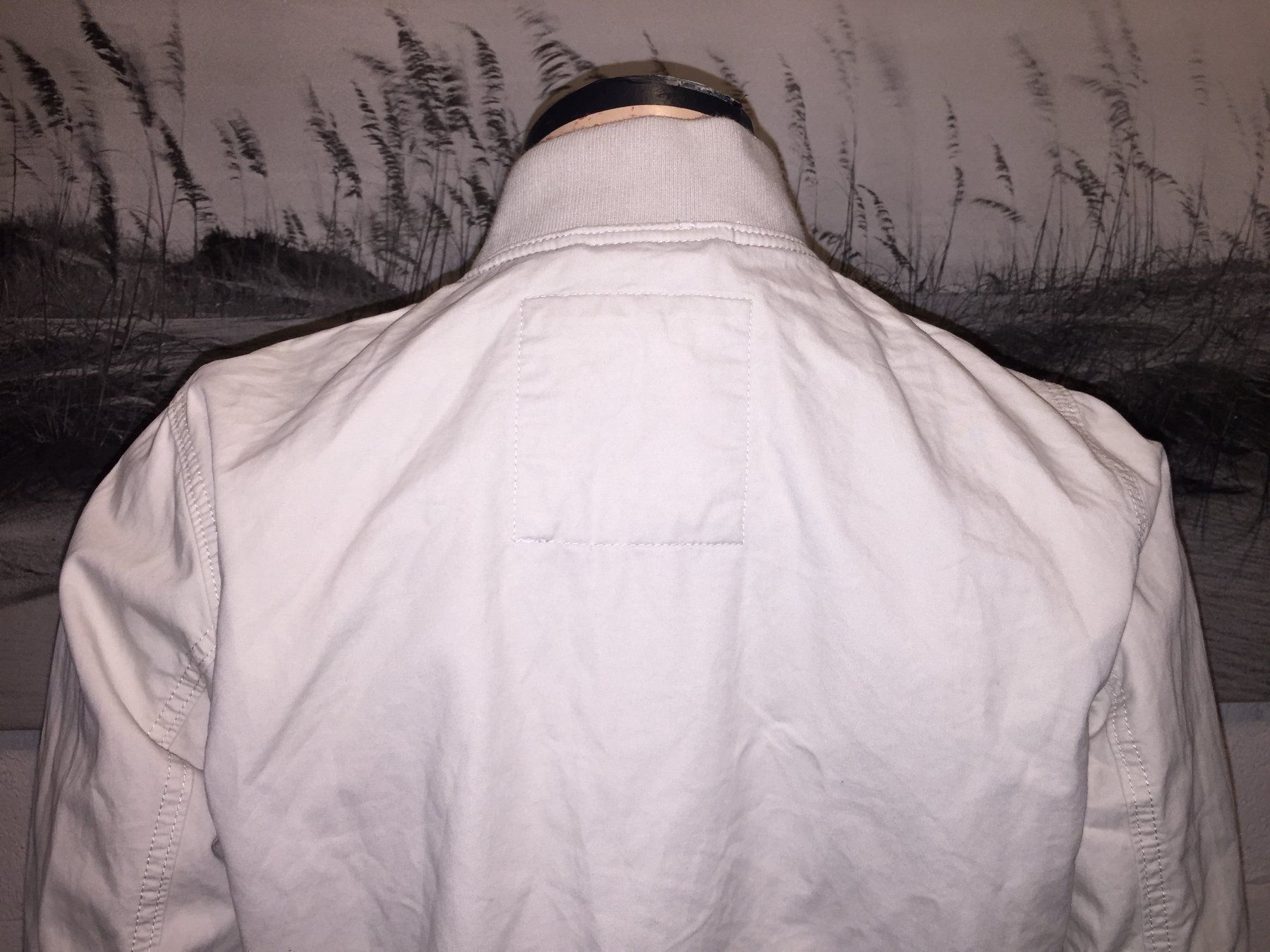 Hollister Jacken: HOLLISTER Veste / Jacke taille / Grosse M – Gebraucht aus Cossonay-ville von Super-Price-Quality 8