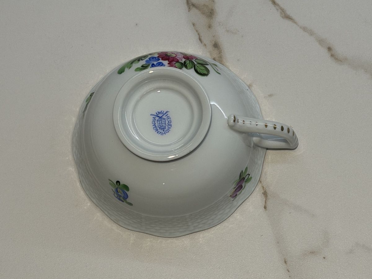 Herend Tazze: Herend Teetasse mit Untertasse Blumen – Usato da Ottoberg venduto da nic_5sdw 4