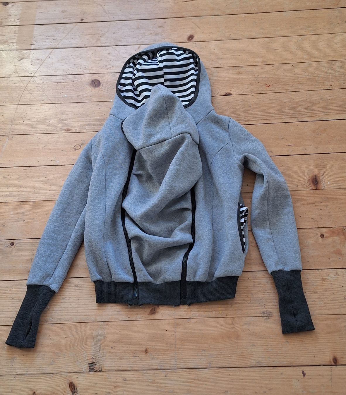 Pullover & Sweatshirts: Tragejacke/ Pullover Gr. S/M – Gebraucht aus Bern von _finnjagfe_