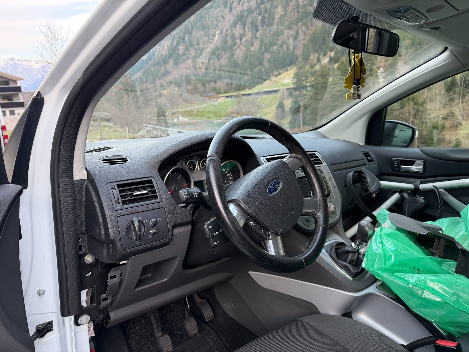 Ford Automobili: Ford Kuga 4x4 2.0tdci unfall – Difettoso da Meien venduto da GSXR997 2