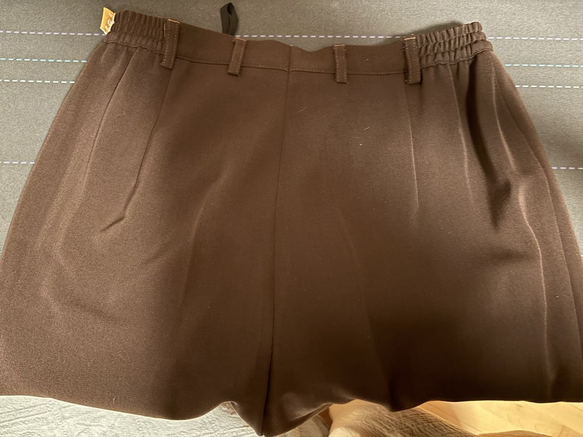Pantaloni: Damen Hose 40 – Usato da Kesswil venduto da Branca-01