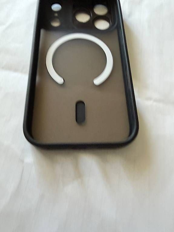 Cover & Protezioni schermo: iPhone 17 Pro MagSafe Hülle mit Kameraschutz – Usato da St. Gallen venduto da babinos01 2