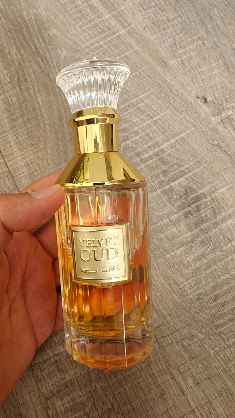 Lattafa Profumi & Eau de Toilette: Velvet Oud EDP decants 3ml or 5ml – Nuovo (secondo la descrizione) da Vevey venduto da dal_2m29