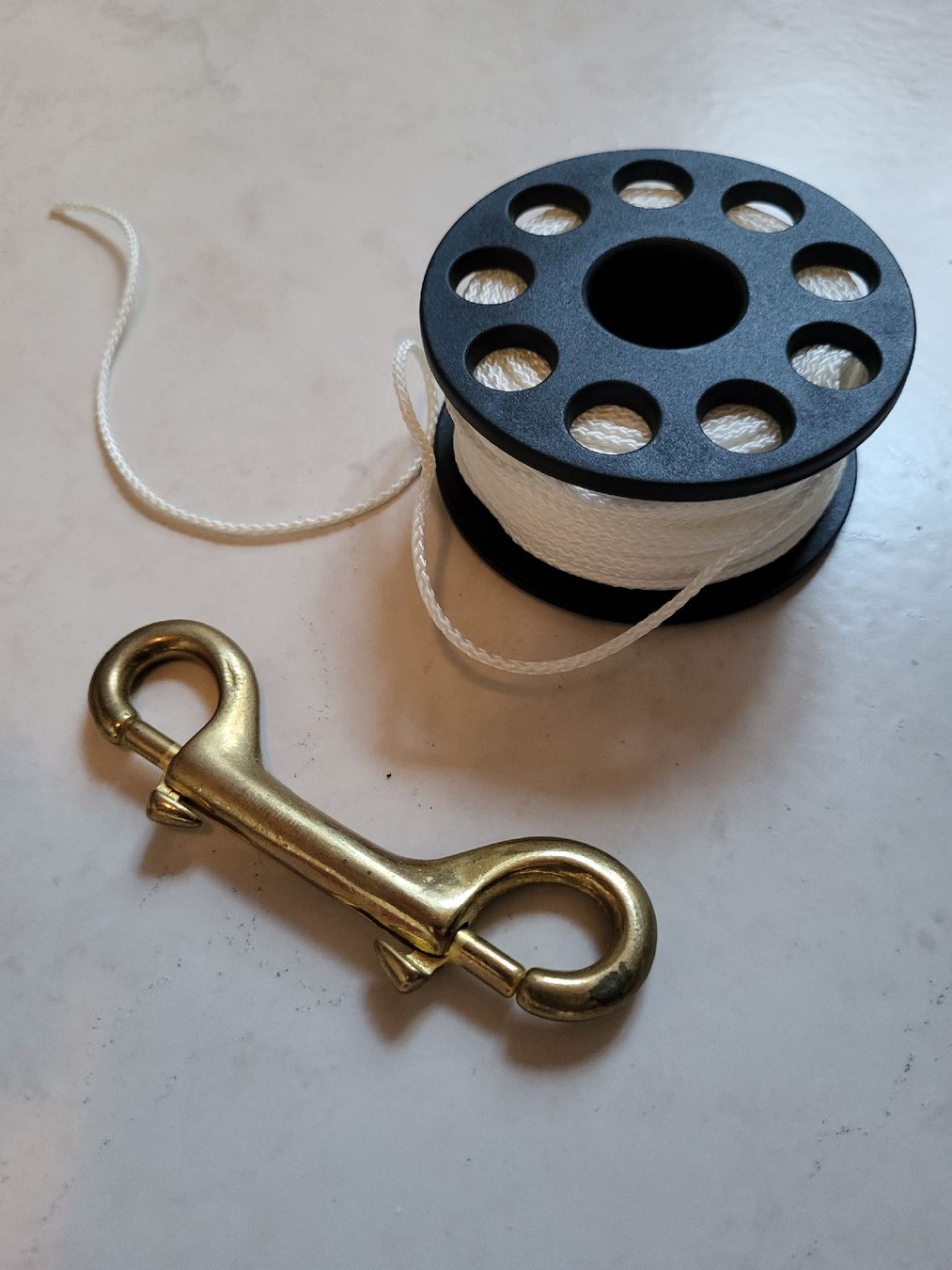 Tauchflaschen: Taucher Spool mit Haken Messing neuwertig – Neu (gemäss Beschreibung) aus Péry von jac_27q5