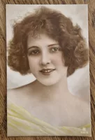 Nostalgisches Frauenportrait 1920iger Jahre