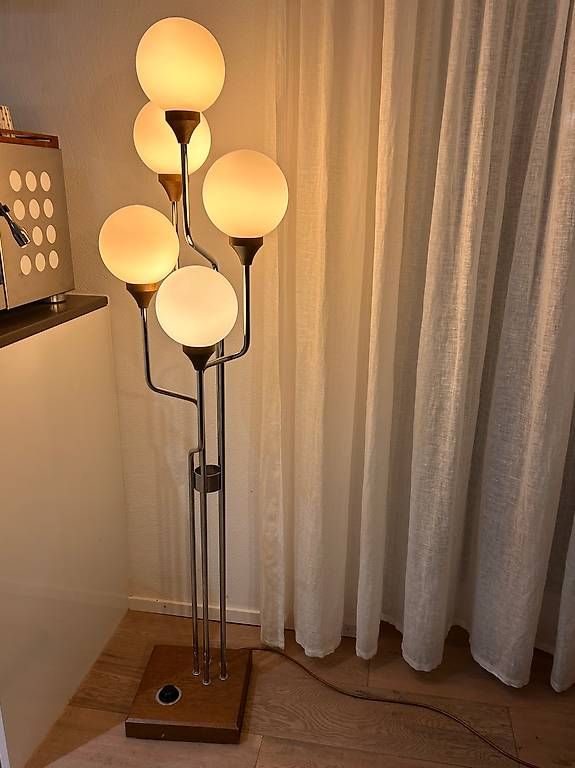 Lampade: LED Stehlampe zeitlos elegant, dimmbar – Usato da Jona venduto da grizzlyhedi01 1