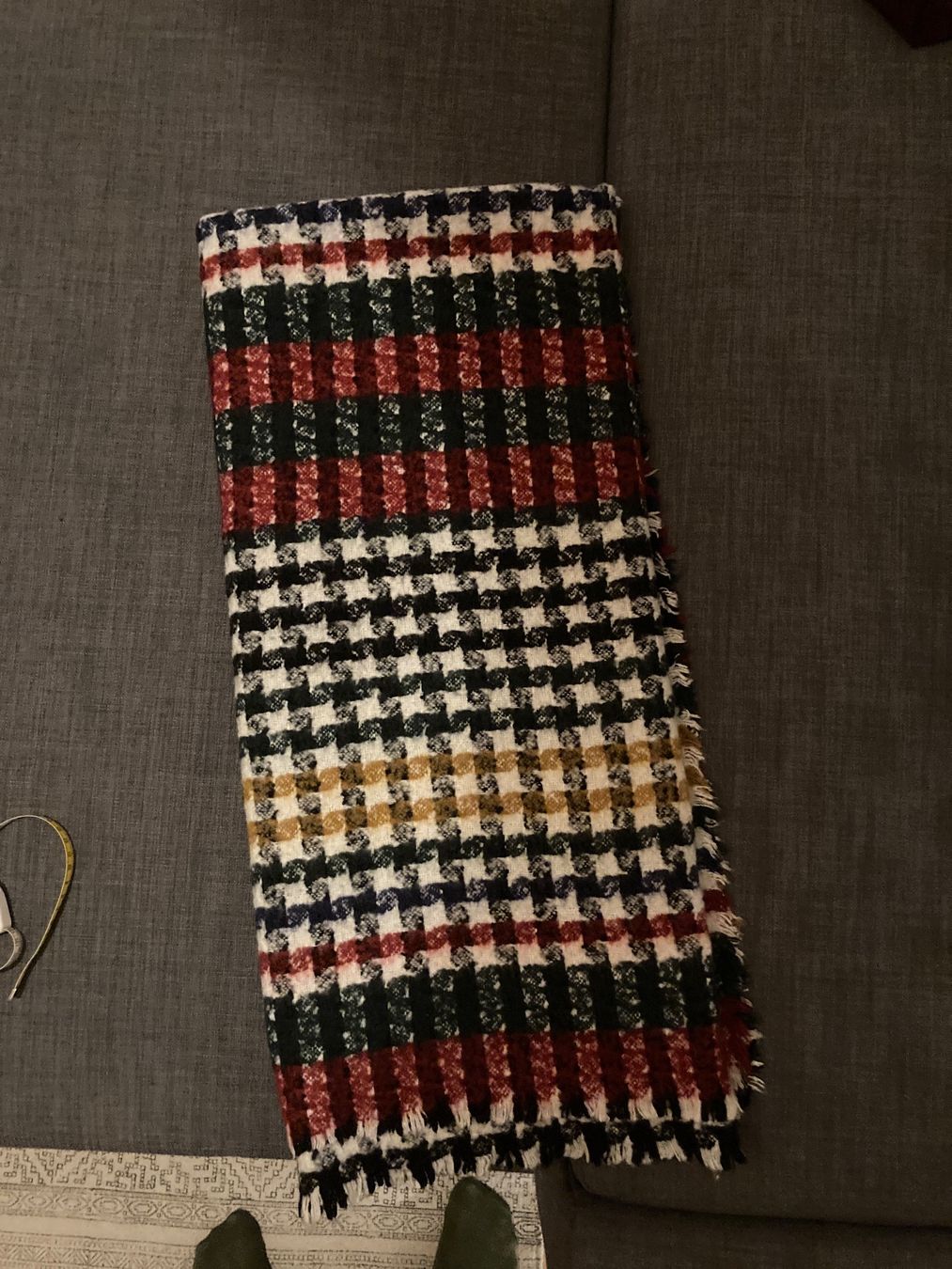Zara Foulard & Sciarpe: Schal von Zara mit farbigem Karo-Muster – Usato da Bern venduto da katystrophal