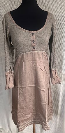 Hübsches Kleid von Nile Gr. S