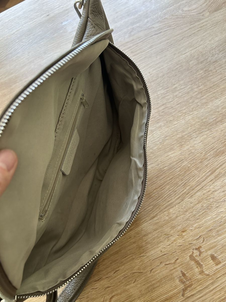 Taschen für Damen: Umhängetasche – Gebraucht aus Winterthur von ARLG2V90 1