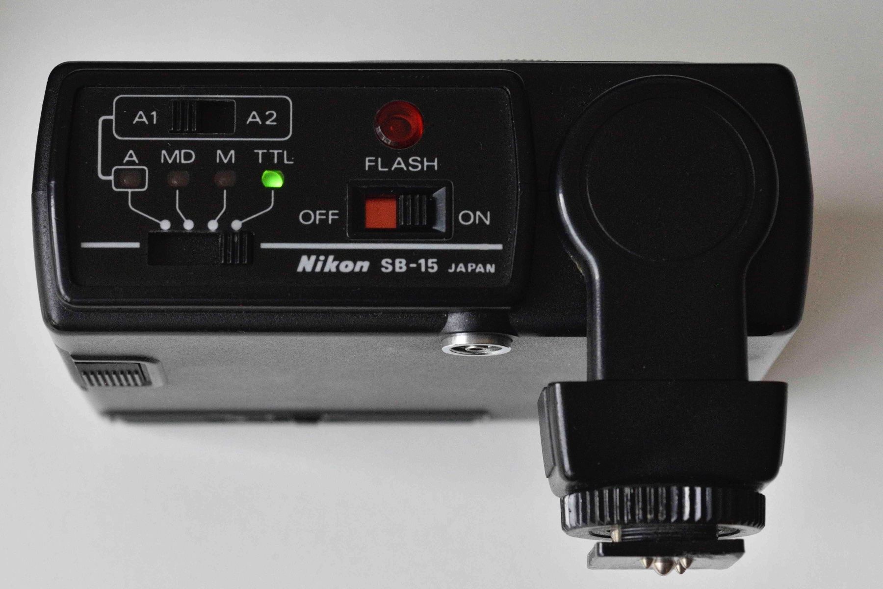 Nikon Flash: Nikon Blitzgerät SB-15 – Usato da Schwerzenbach venduto da floridan 2