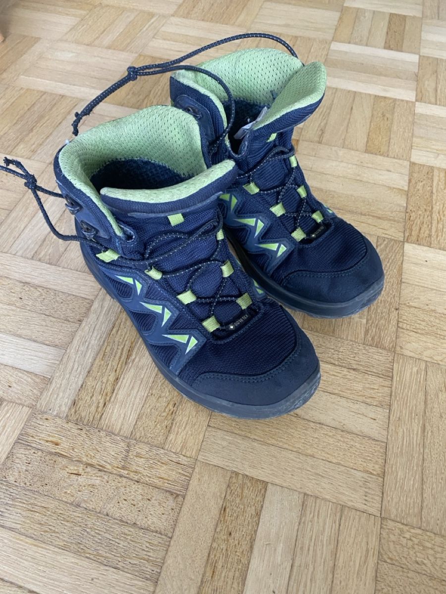 Lowa Chaussures garçon: Wanderschuhe Lowa – D'occasion à Uitikon Waldegg par VK2013 1