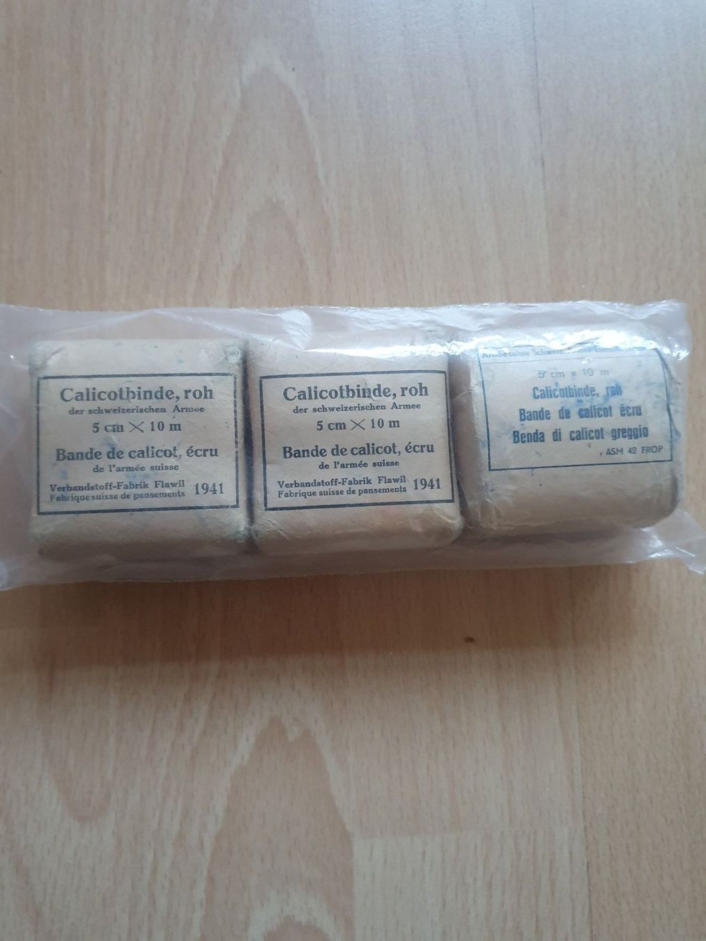 Verbandkästen: Verbandpäckchen Schweizer Armee 1941/42 – Neu und originalverpackt aus Rheineck von Jmurmeli 1
