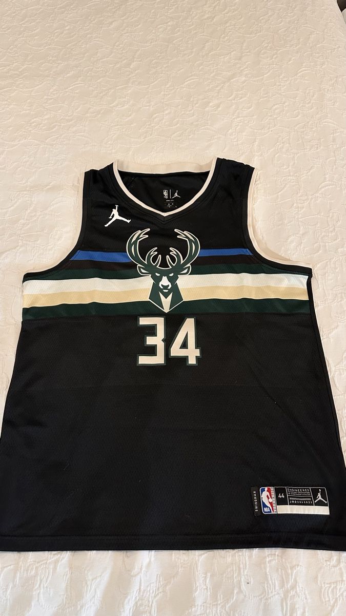 Maillots de corps & Pantalons: Antetokounmpo 34 - Bucks  – D'occasion à Oberrieden par jon_5cl2 1