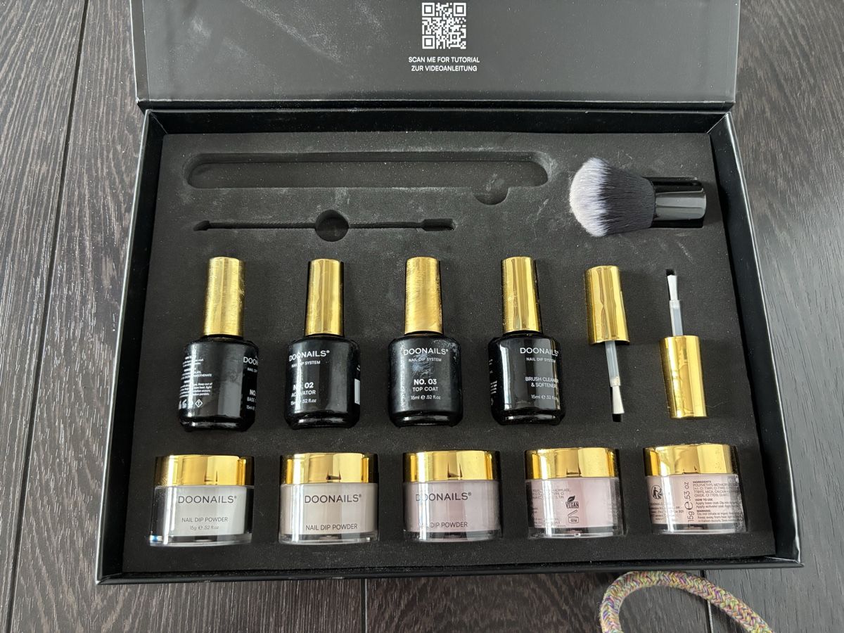 Doonails Smalto per unghie: Gebrauchte Doonails Box zu verkaufen – Usato da Boppelsen venduto da Juliettablumenthal 1