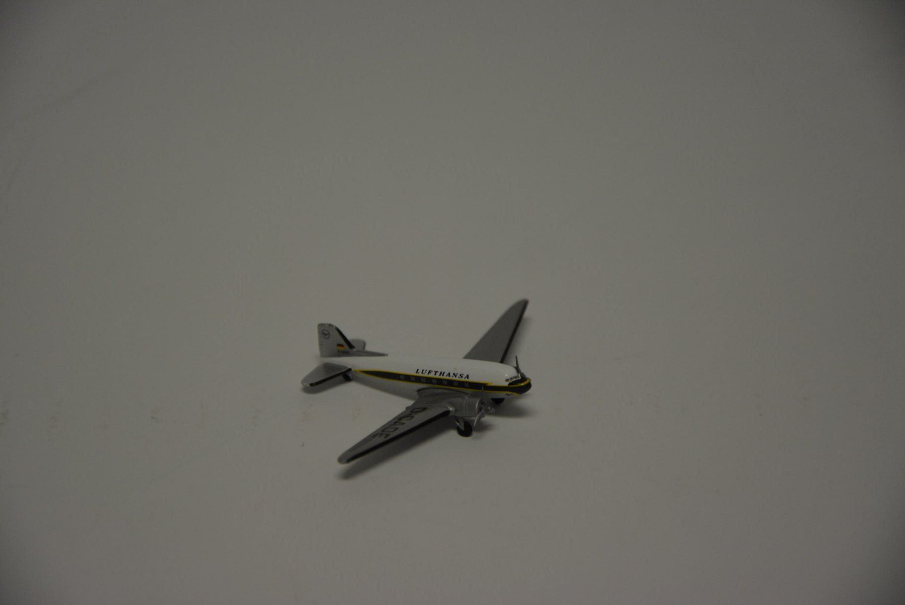 Herpa Kit di modellismo & Modellini statici: Douglas DC-3 5167  Lufthansa ,1:500 – Nuovo e nell'imballaggio originale da Goldach venduto da Feivel9 4