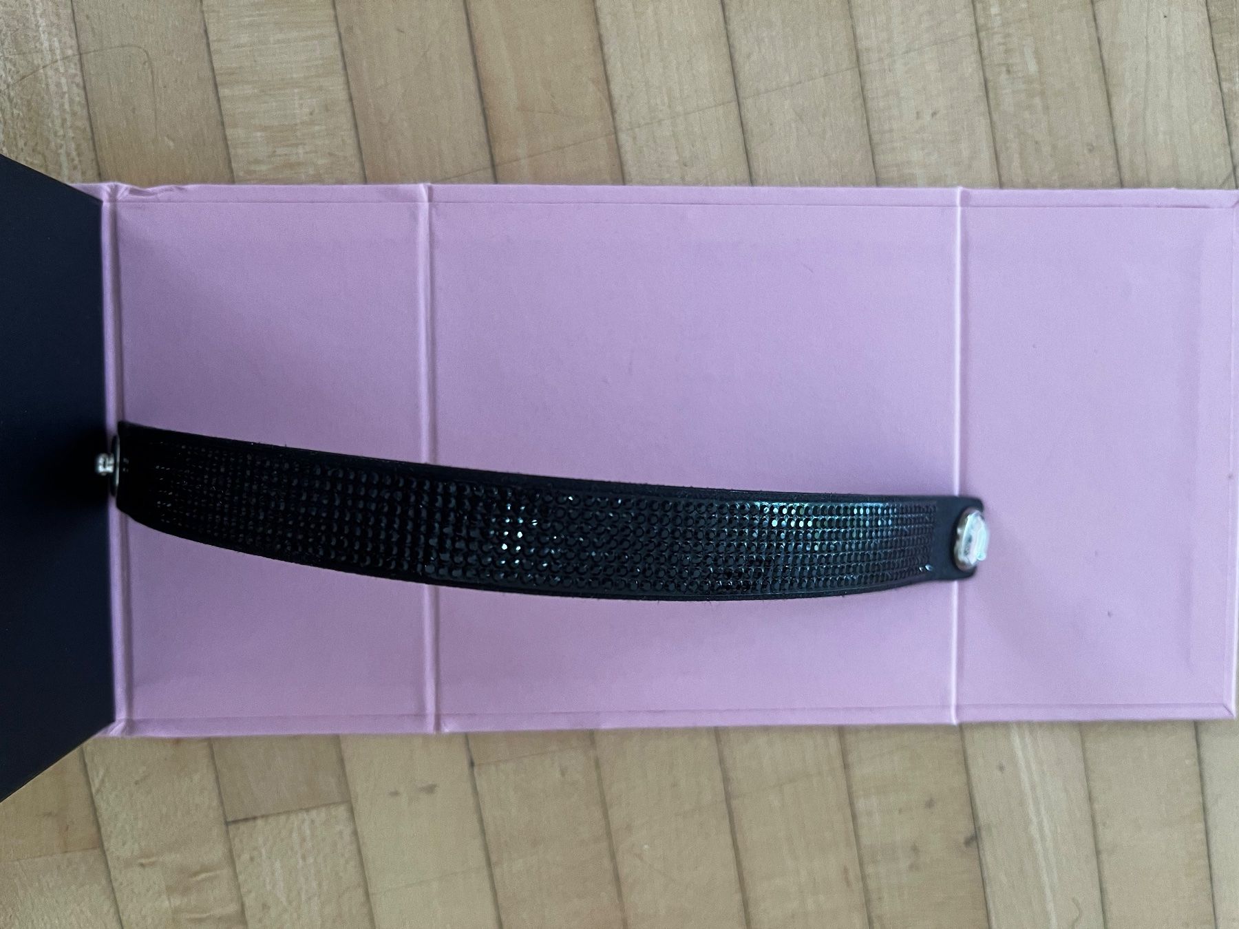 Armbänder & -reifen: Cadenzza Armband schwarz – Gebraucht aus Horgen von Hoppelhase11