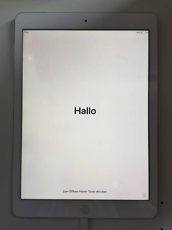 Apple Tablettes PC: Apple iPad Air – D'occasion à Steinen par Rocket_84