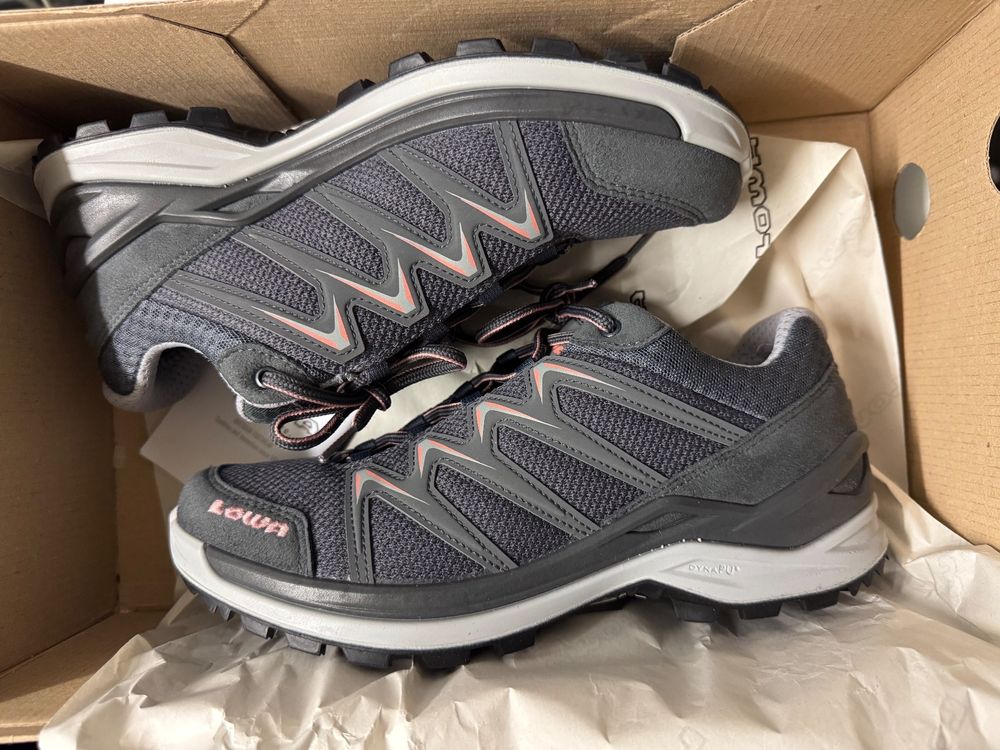 Chaussures Vélo Peloton Noir - Taille 36 (5/5,5) - Neuves Avec étiquettes - Crampons 3 Trous