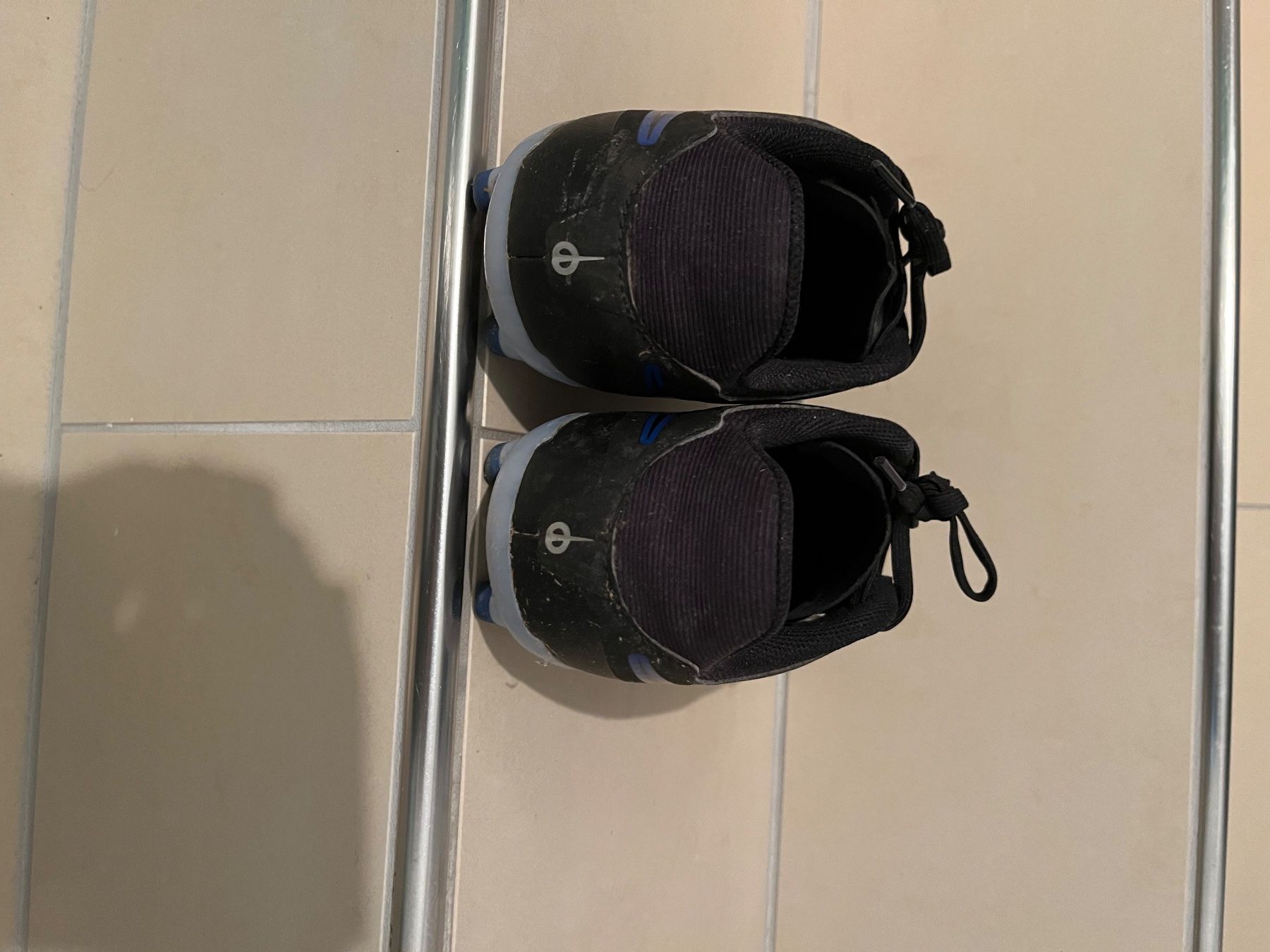 Nike Schuhe für Jungen: Fussballschuhe Grösse 38.5 – Gebraucht aus schönenwerd von klupci 2