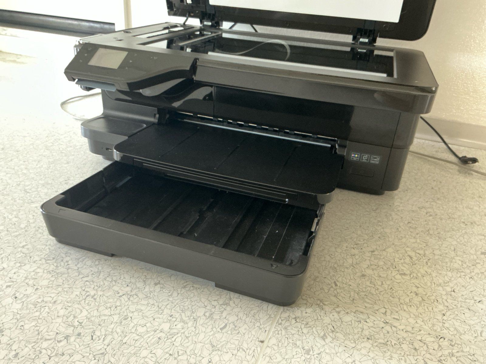Stampanti: HP Officejet 7612 Drucker und Kopierer – Usato da Zürich venduto da PIPM_Switzerland 2