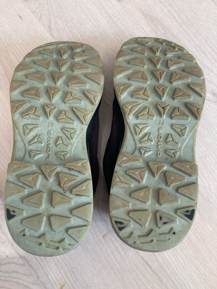 Lowa Schuhe für Mädchen: Trekkingschuh Lowa 33 – Gebraucht aus Amden von Karplusan 2