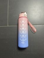 Trinkflasche Wasserflasche mit Zeitmarkierung Motivation