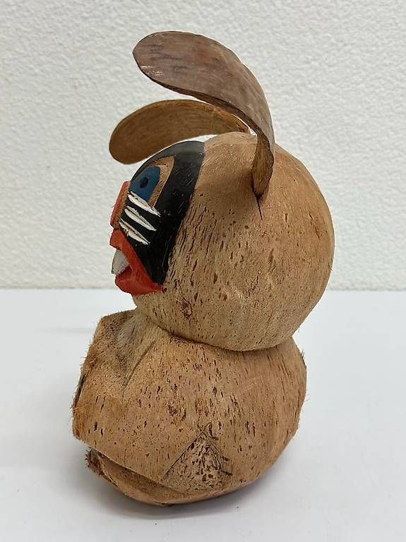 Tutte le decorazioni: Handgeschnitzte Kokosnuss Hasenfiguren aus Holz – Usato da Obernau venduto da Arche_Noah_Brocki 4