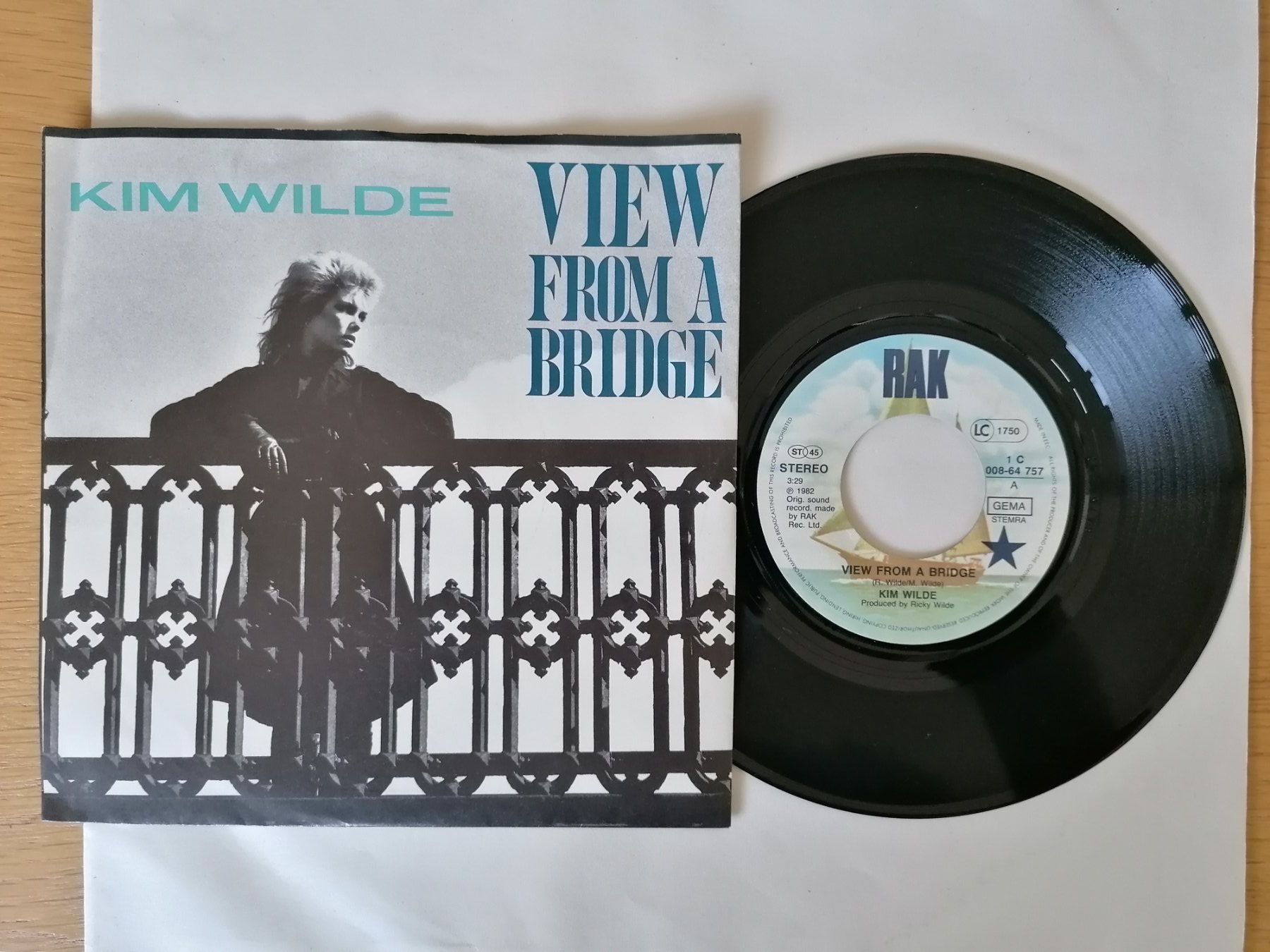 Schallplatten: Kim Wilde -- Single View From A Bridge Take Me Tonight – Gebraucht aus Beinwil am See von Funkthesizer