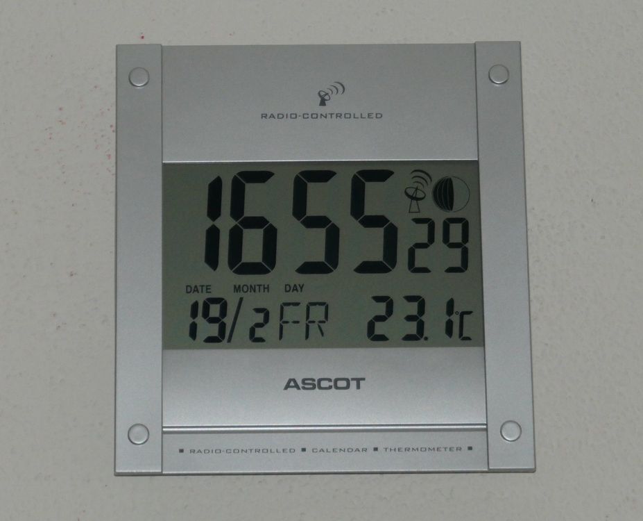 Funk Wecker Clock Temperatur Wand ASCOT Kaufen auf Ricardo