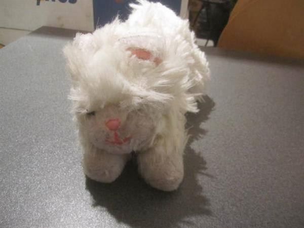 Jouets: Katze weiss, Sabrina – D'occasion à Zürich par Motzkuh