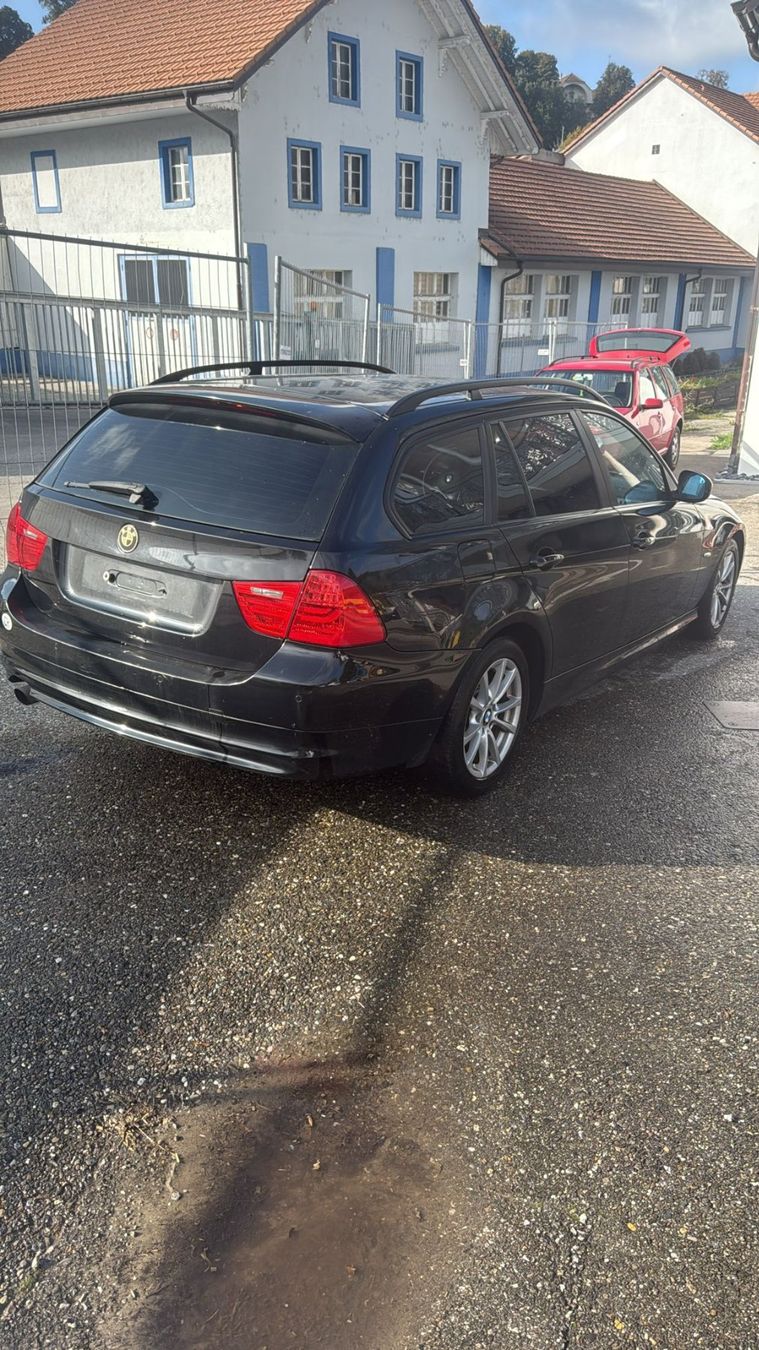 BMW Automobili: BMW 318i Touring für Export – Usato da Tafers venduto da Bleri77 4
