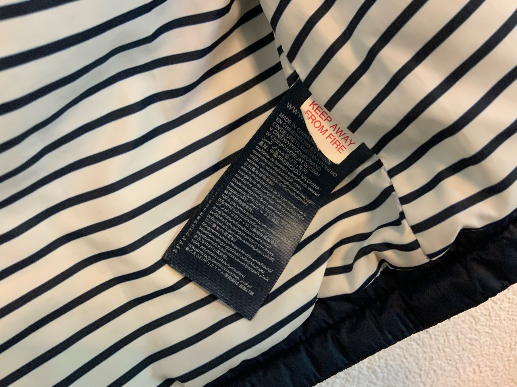 Tommy Hilfiger Jacken & Mäntel: Veste Tommy Hilfiger, taille 80 – Gebraucht aus Tafers von gen_9jsb 6