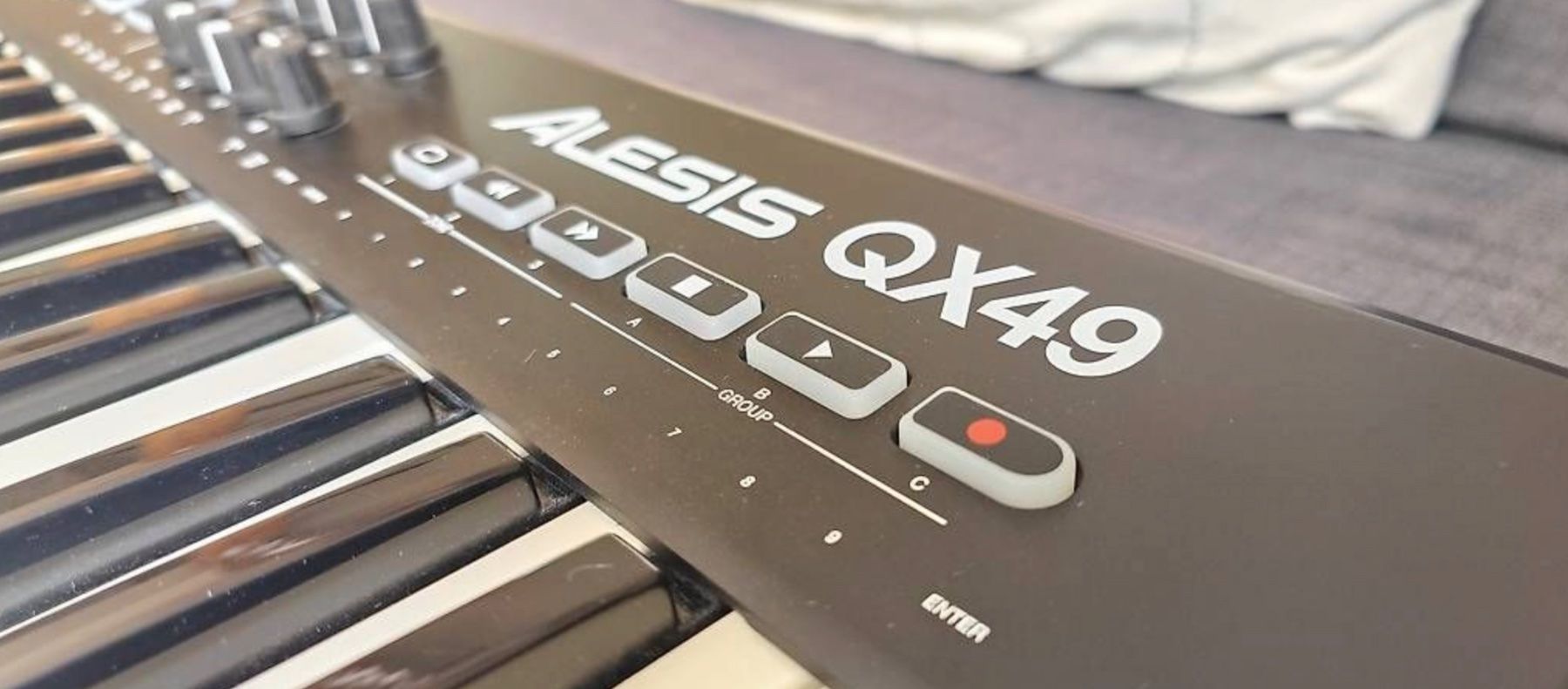 Strumenti musicali: Midi-Keyboard QX49 – Usato da Au ZH venduto da _SMI_