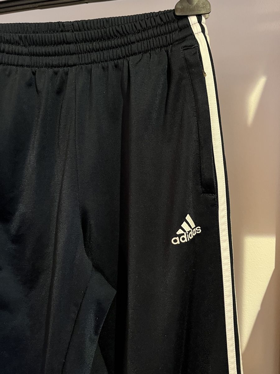 Adidas Pantaloni: Vintage Adidas Trainerhose – Usato da Samedan venduto da K7kgh 1