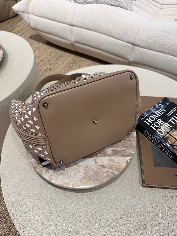 Alaia Borse da donna: ALAIA TASCHE MINA – Usato da Schwyz venduto da bofb 5