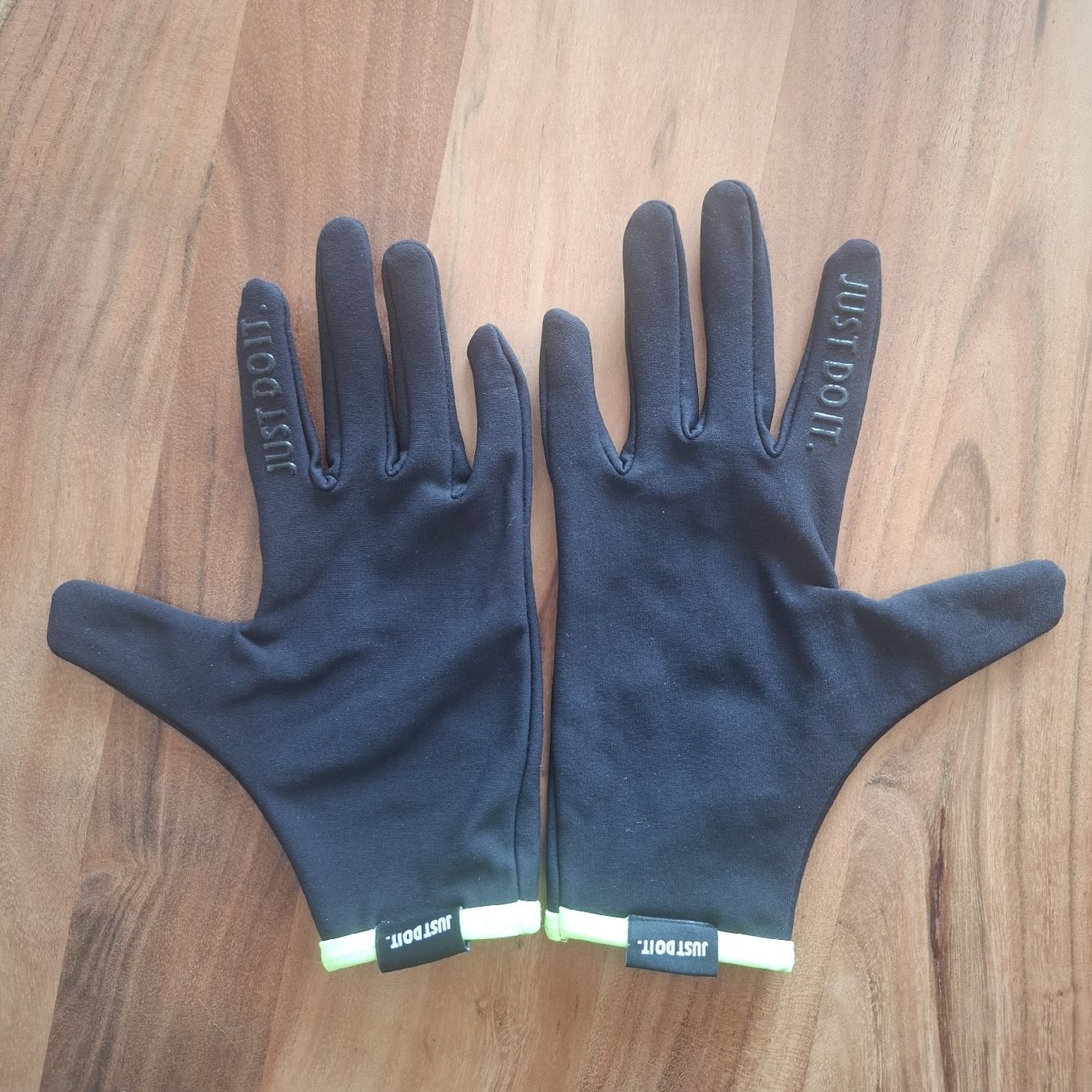 Nike Gants & mitaines : Nike Running Handschuhe Gr.M – Neuf (Voir description) à Gondiswil par car_fqt8