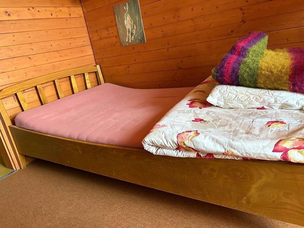 Betten: Bett aus Holz – Gebraucht aus Biglen von seraina.ka