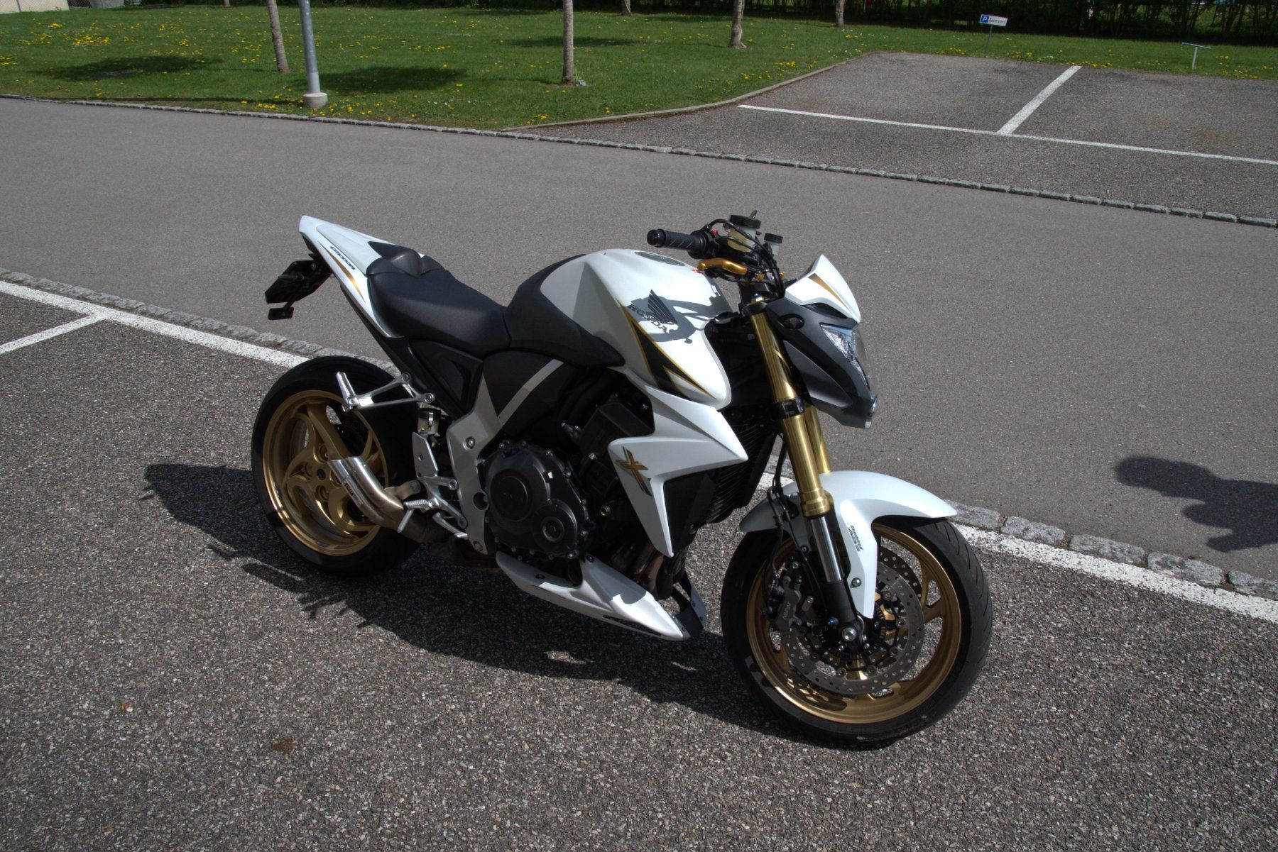 Honda Strada: Motorrad Honda CB 1000R – Usato da Oekingen venduto da Blackmurphy6666