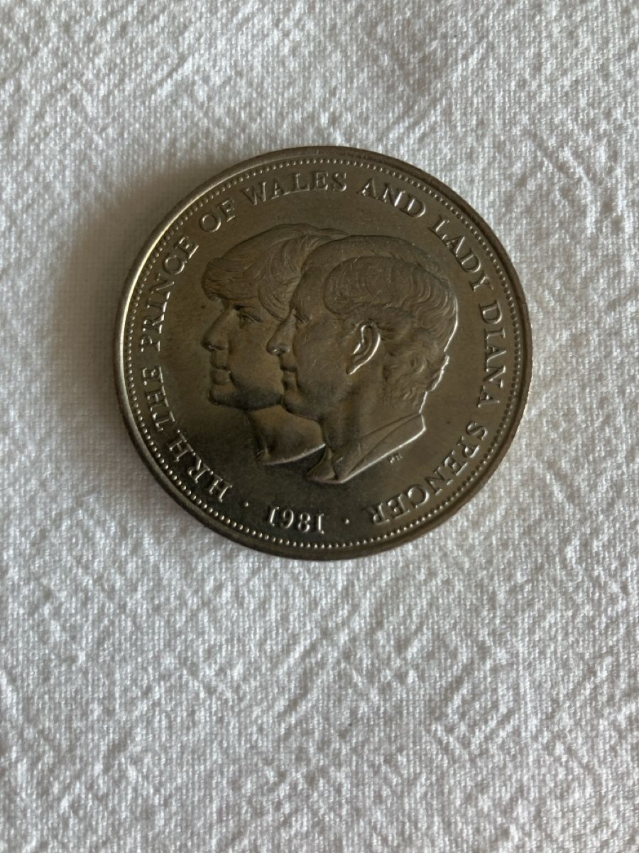 Tutti le monete: Gedenkmünze Crown Coin 1981 – Usato da Perlen venduto da K.P.K.P 1