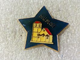 Ansteckpin 117: Mustair