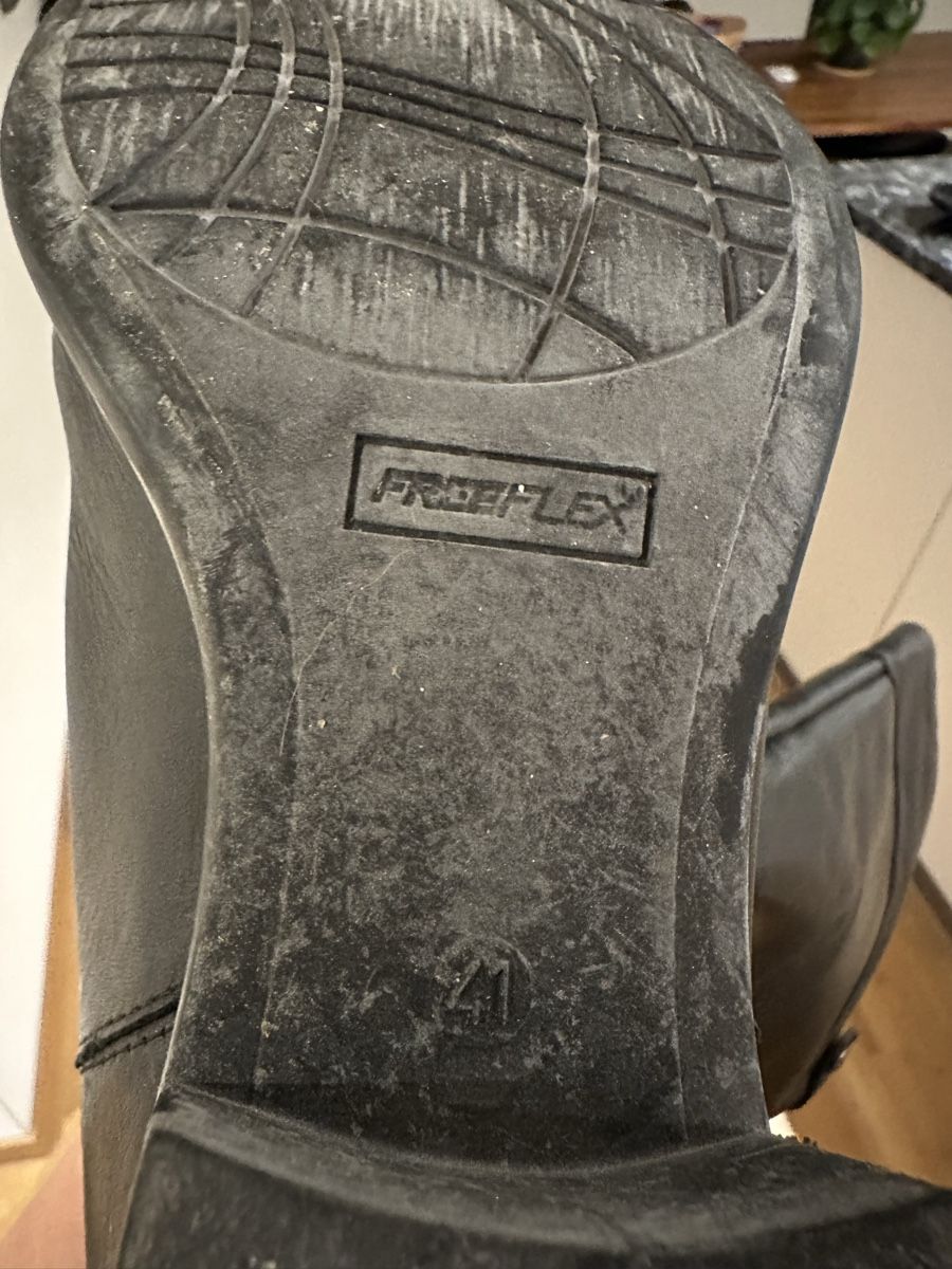 Scarpe da donna: Elegante Lederstiefel, Grösse 41, Schwarz – Nuovo (secondo la descrizione) da St. Gallen venduto da lelibehli 4