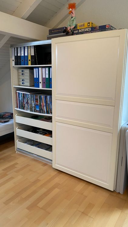 grosser Schrank PAX von IKEA weiss mit Schiebetüren Kaufen auf Ricardo