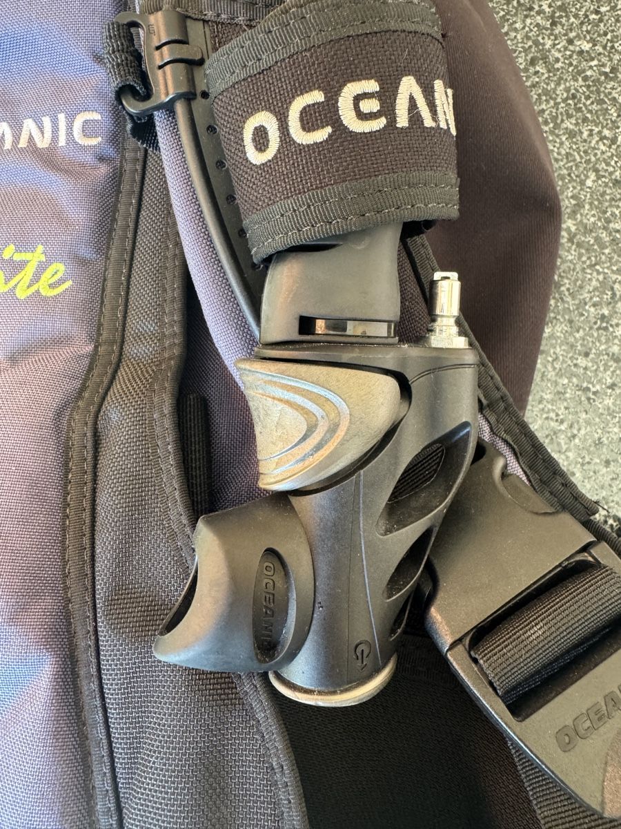 Mute per immersioni: Reise Tarierweste BCD Oceanic Biolite – Usato da Gals venduto da Rumpelstilzler 2