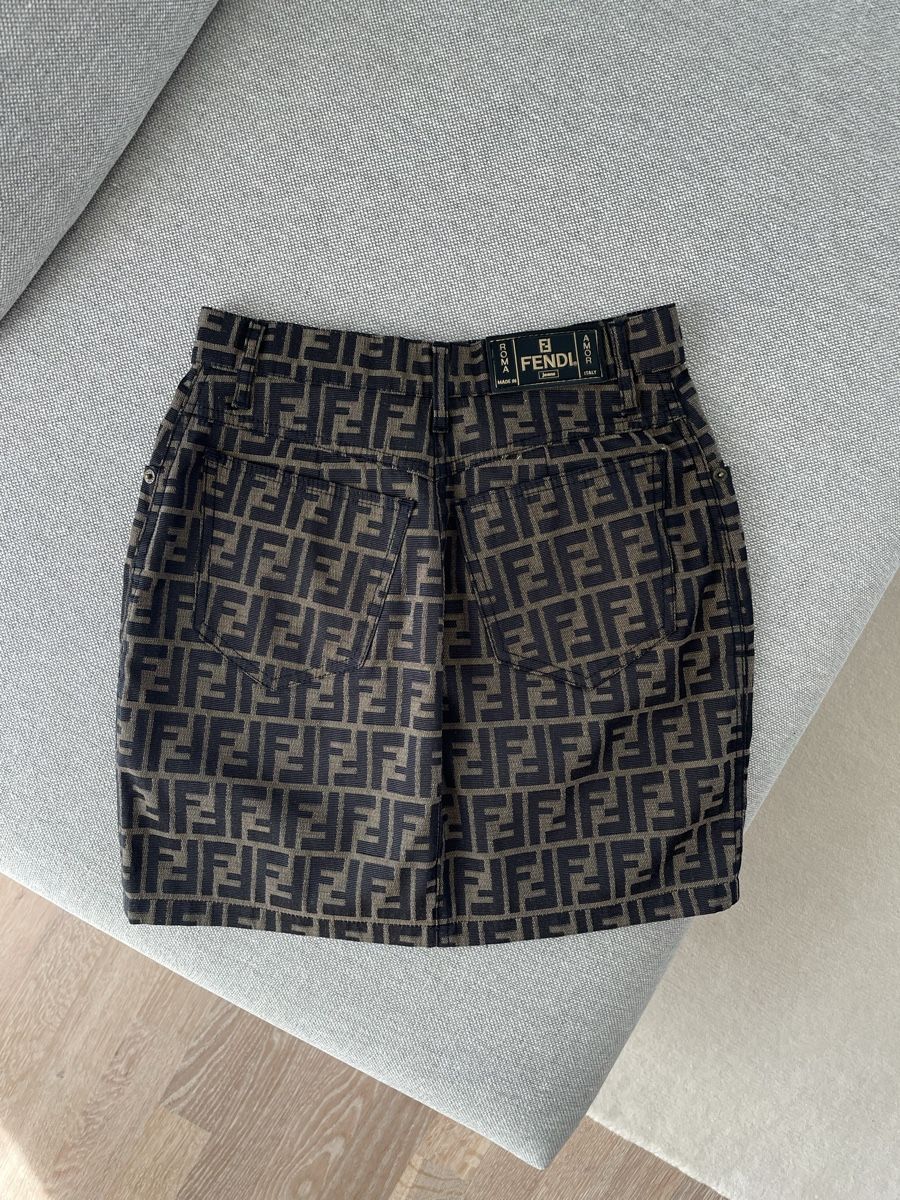 Fendi Röcke: Fendi Rock Grösse S – Gebraucht aus Herrliberg von askmary 2