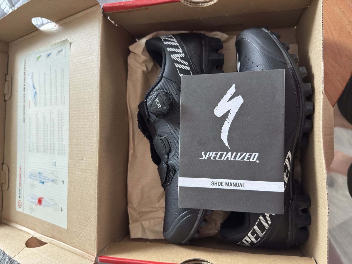 Herrenschuhe: Specialized Recon 2.0 Schuhe schwarz Grösse 40 EU – Gebraucht aus Luterbach von caduff68 5