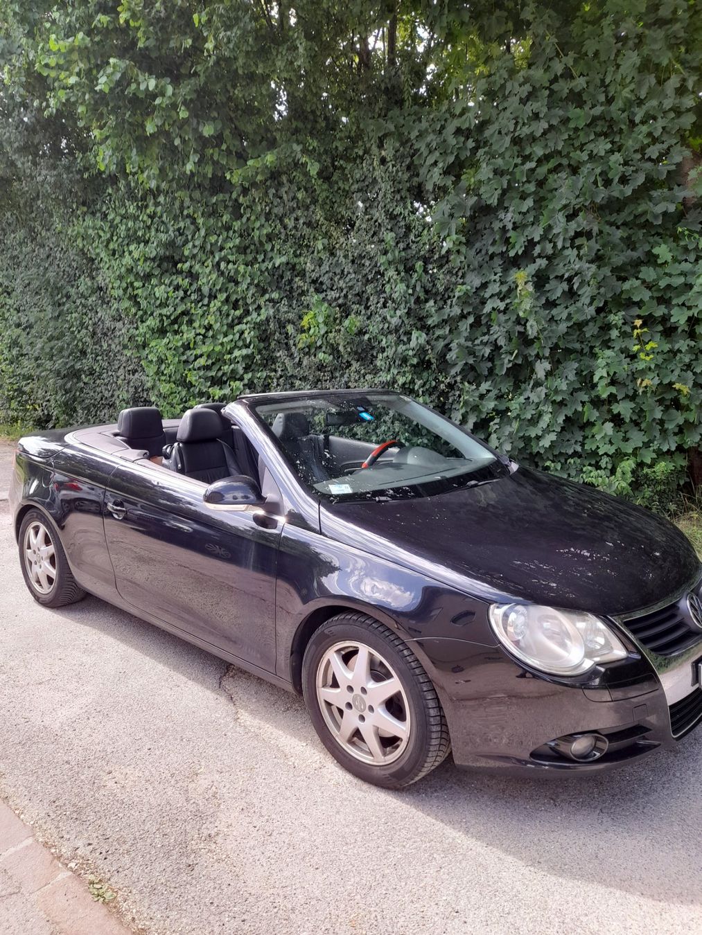 VW Automobili: VW EOS 2.0T Cabriolet schwarz 2007 – Usato da Flüelen venduto da gerry75renner01