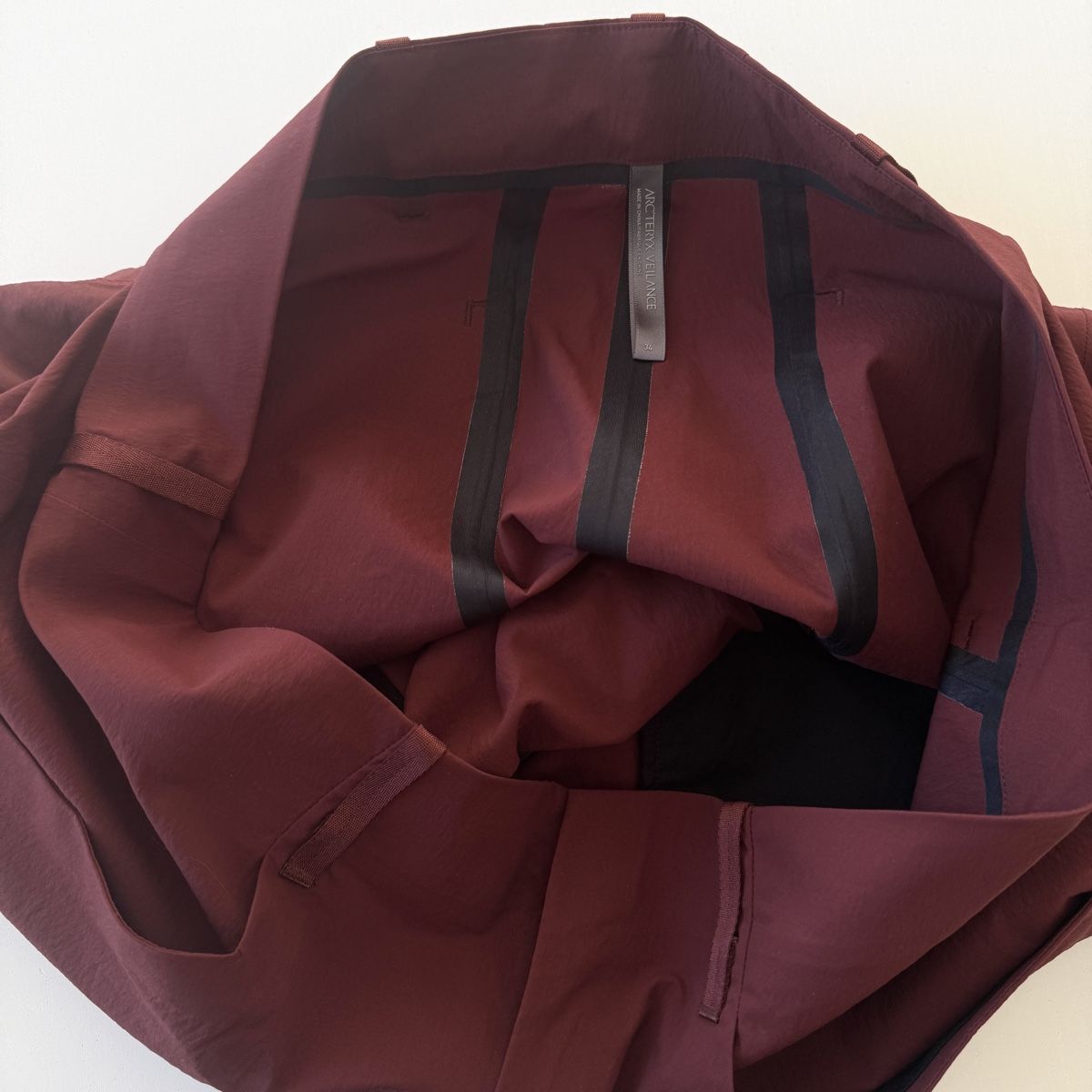 Arcteryx Pantaloni: ARCTERYX Veilance Voronoi Shorts – Nuovo (secondo la descrizione) da Emmen venduto da Avviivva_Com2023 5